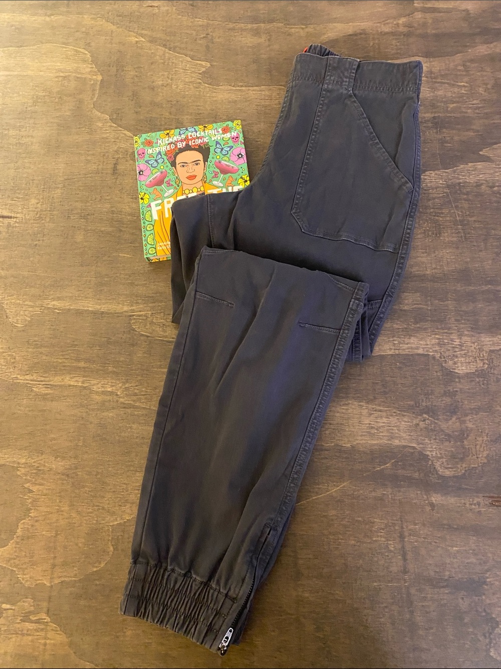Spanx Women's Black Elastic Cuff Jogger Pants
